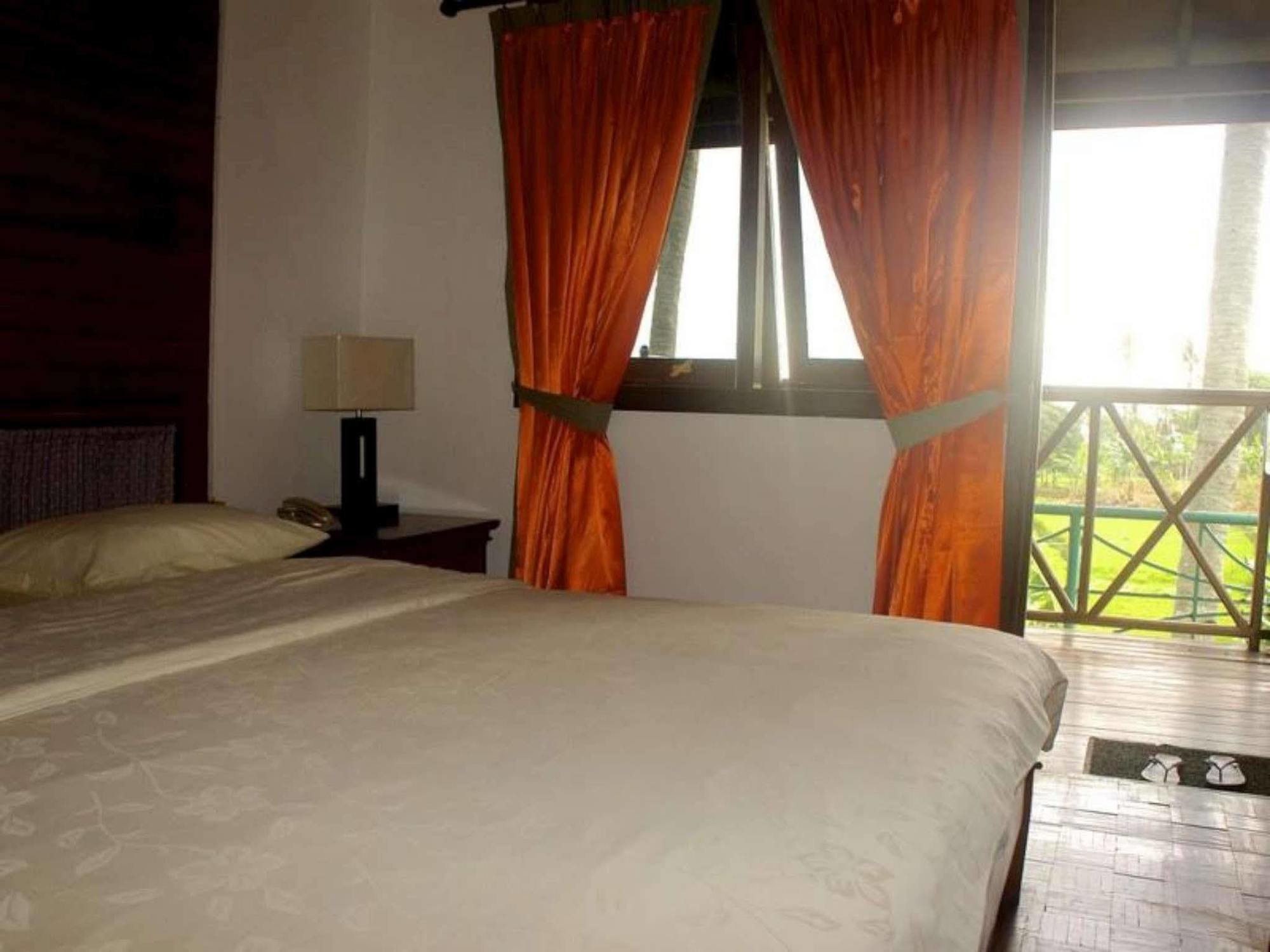 Oyo 1214 My Lagusa Hotel Cimaja Buitenkant foto