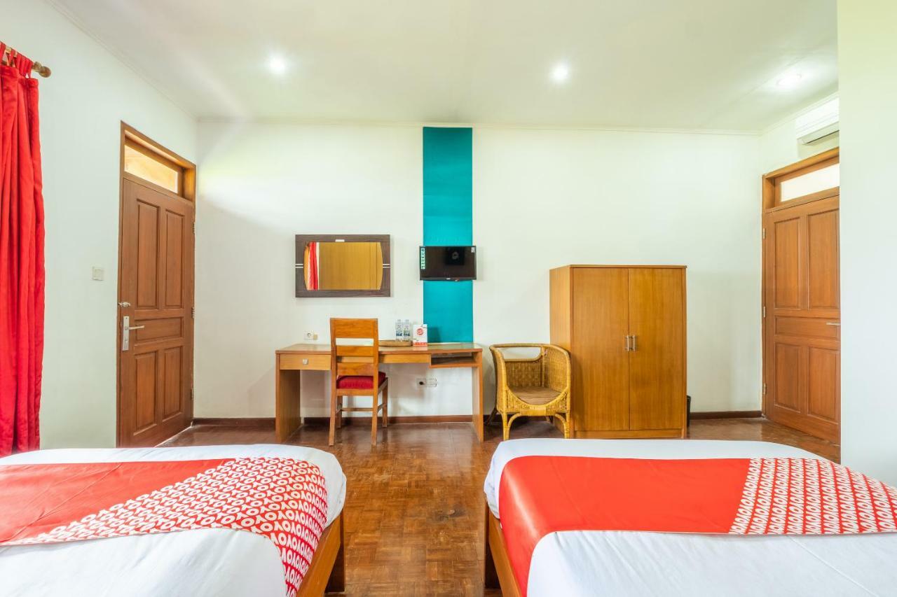 Oyo 1214 My Lagusa Hotel Cimaja Buitenkant foto